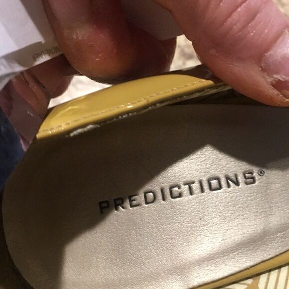 Predictions heels women’s size 7 1/2 dress taupe - Picture 5 of 8